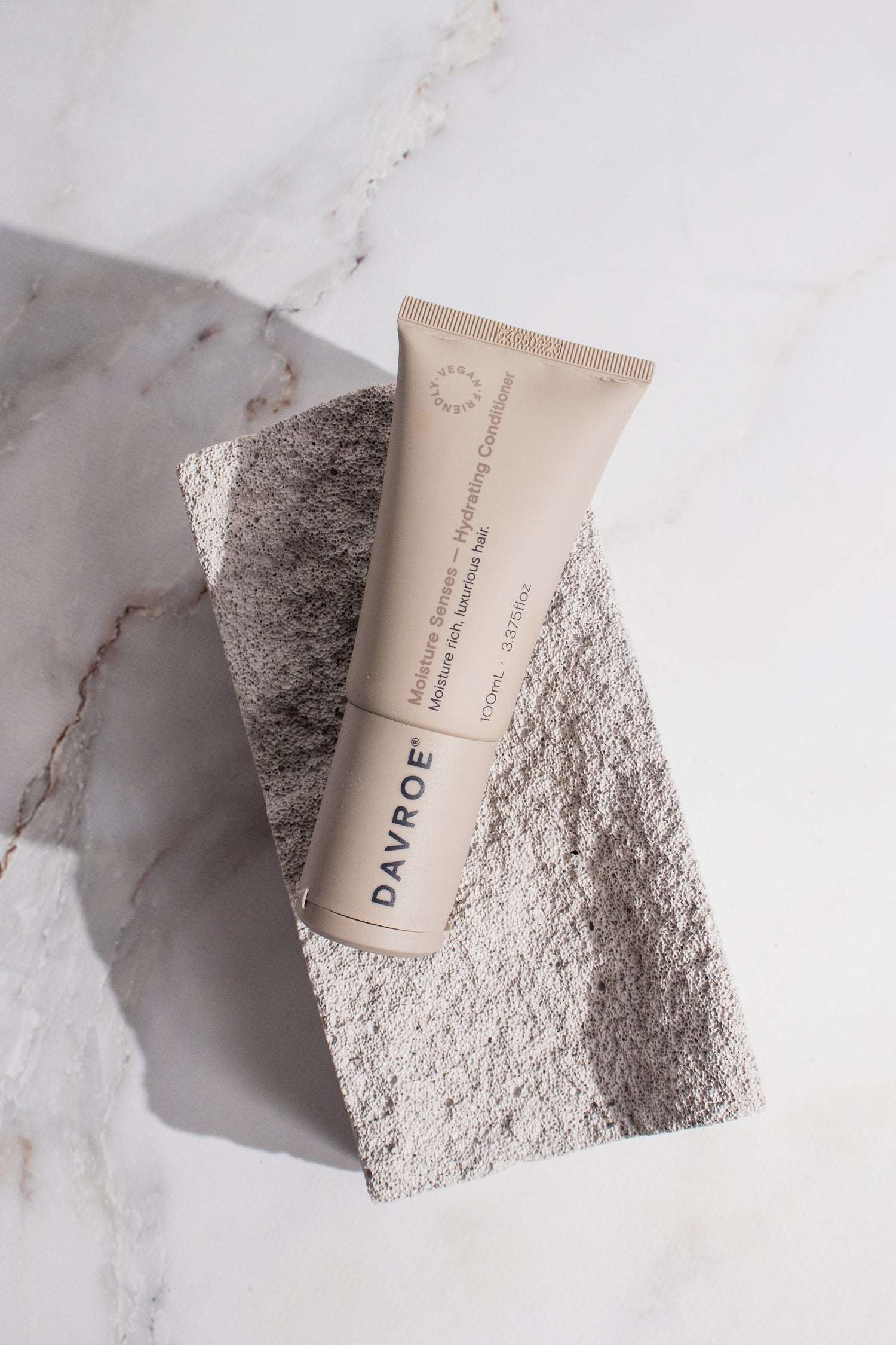 Зволожуючий кондиціонер для волосся MOISTURE SENSES HYDRATING CONDITIONER