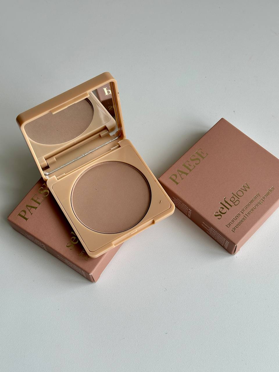 Компактний бронзер Selfglow Bronzer