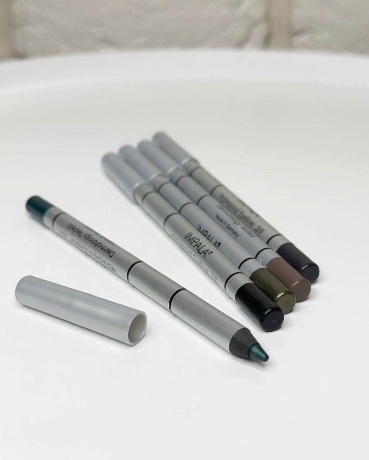 Водостійкий олівець для очей Impala Waterproof Eyeliner