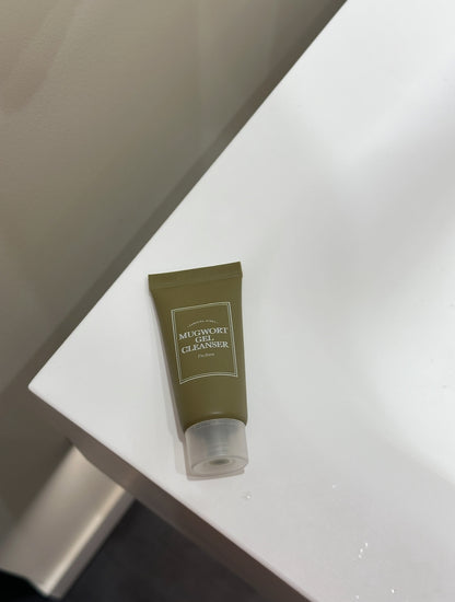Гель для вмивання з екстрактом полину I`M FROM Mugwort Gel Cleanser