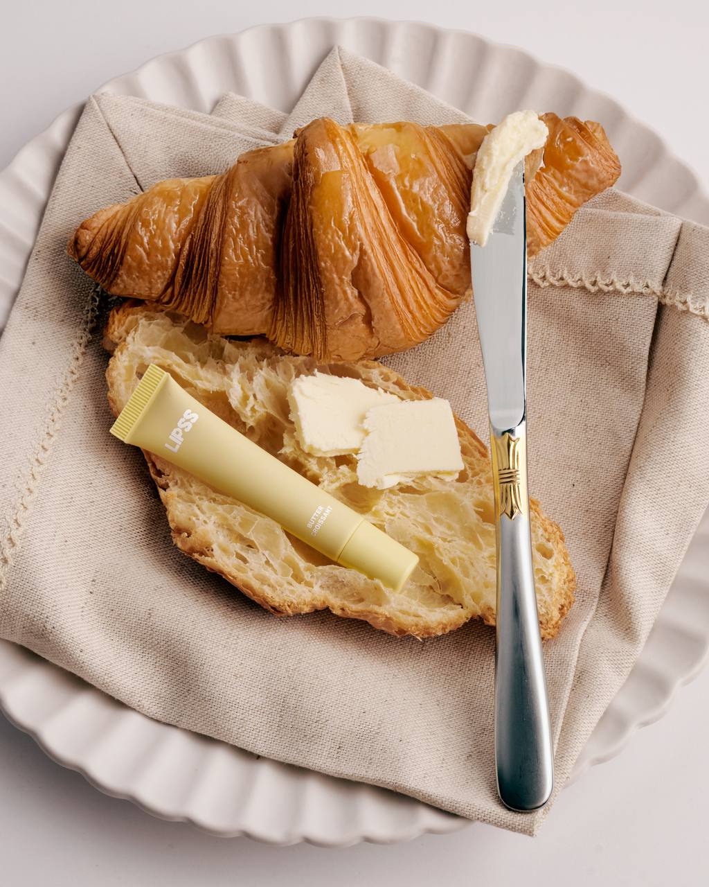 Зволожуючий ліппер-блиск для губ Lipss