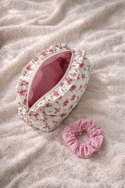 Косметичка квітчаста з рюшами Kvituchi