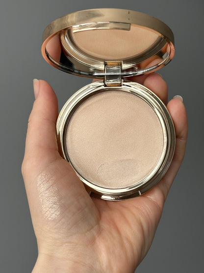 Кремовий хайлайтер з ефектом скляної шкіри Paese Selfglow