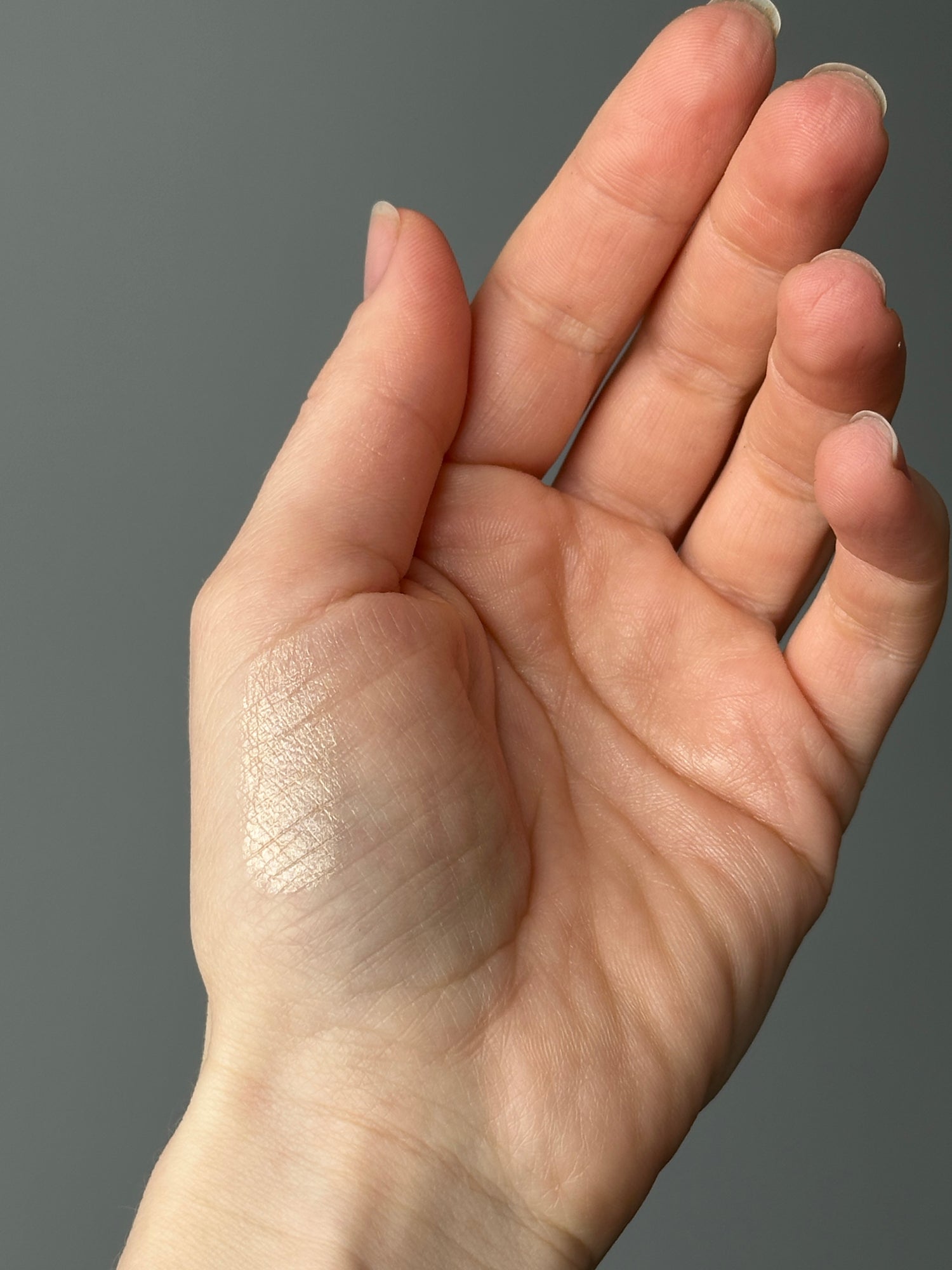 Кремовий хайлайтер з ефектом скляної шкіри Paese Selfglow