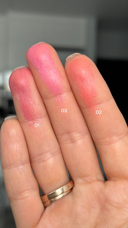 Кремові румʼяна Paese Creamy Blush Kissed