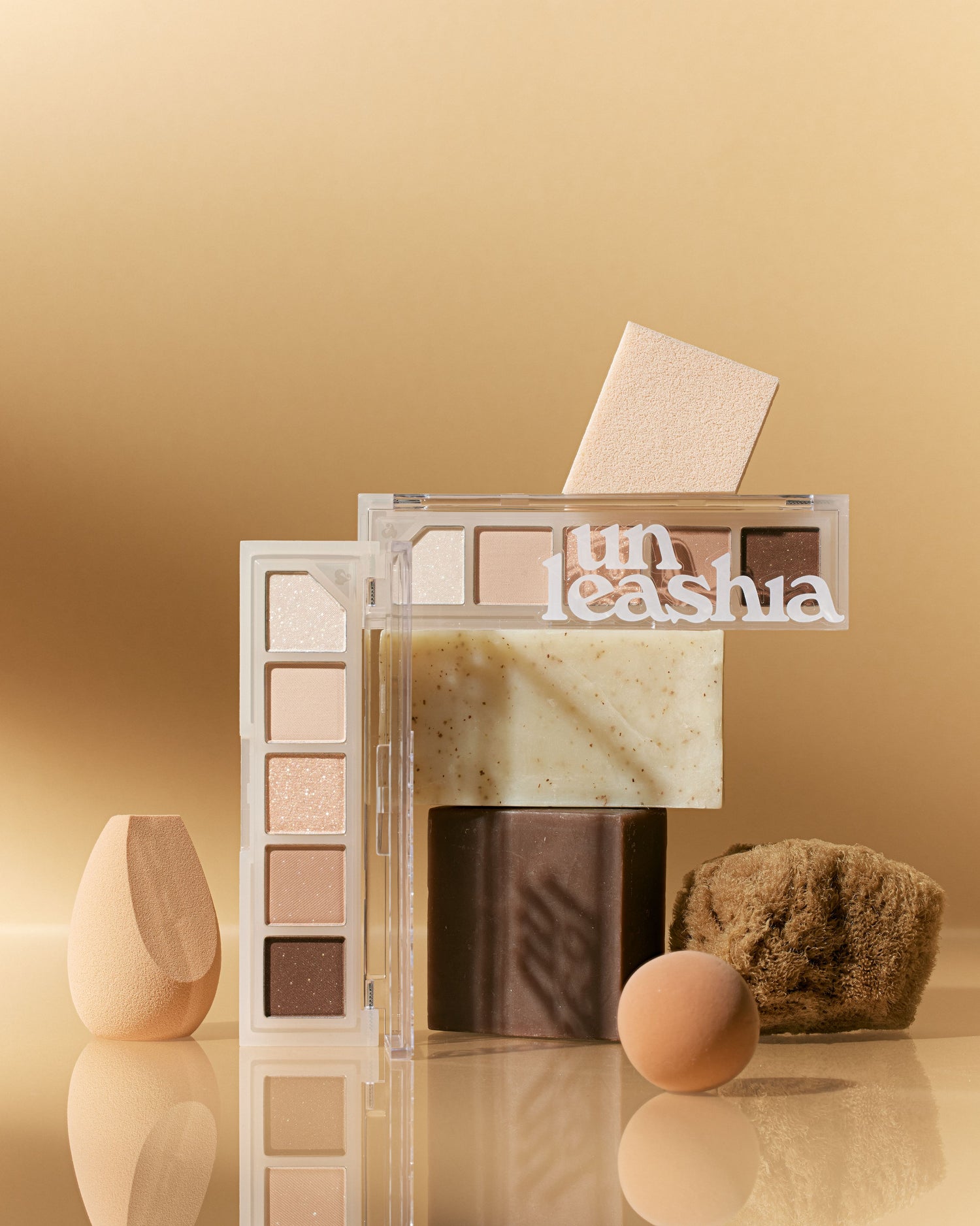 Палетка тіней для повік UNLEASHIA Mood Shower Eye Palette